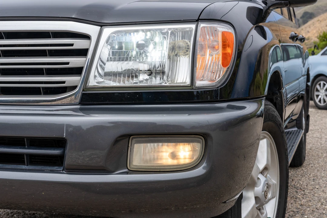 2004 Toyota J100 Land Cruiser - Image 13 of 31