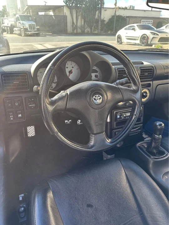 2004 Toyota MR2 Spyder/MR-S - Image 10 of 10
