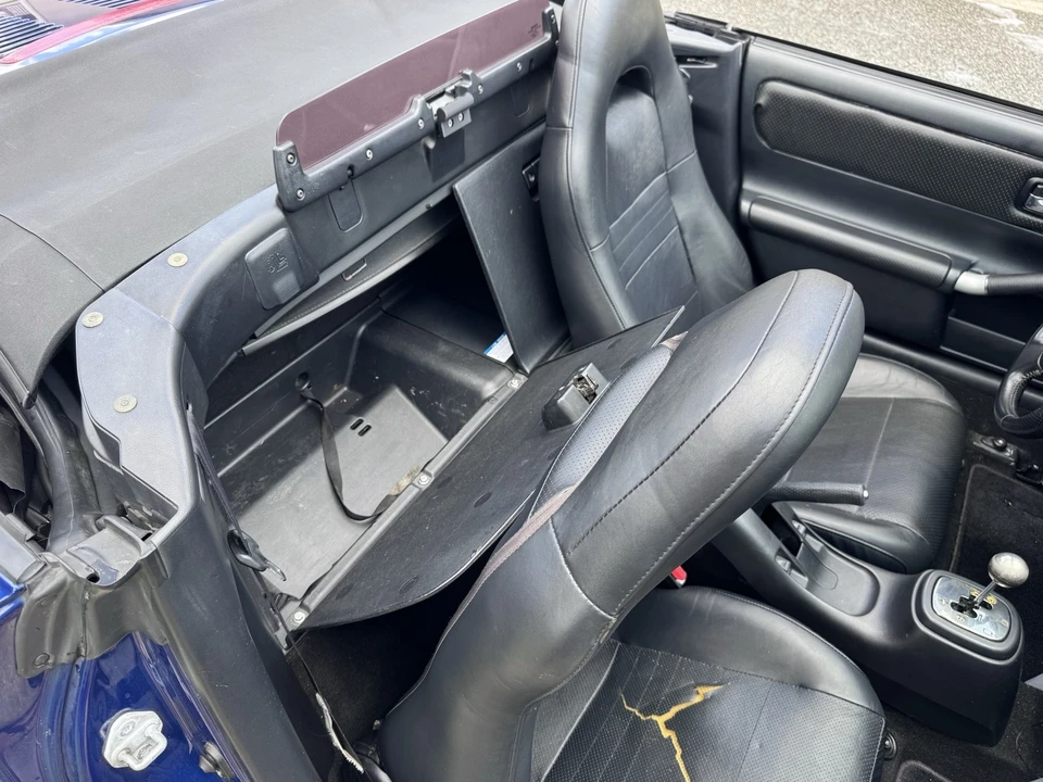 2004 Toyota MR2 Spyder/MR-S - Image 18 of 24