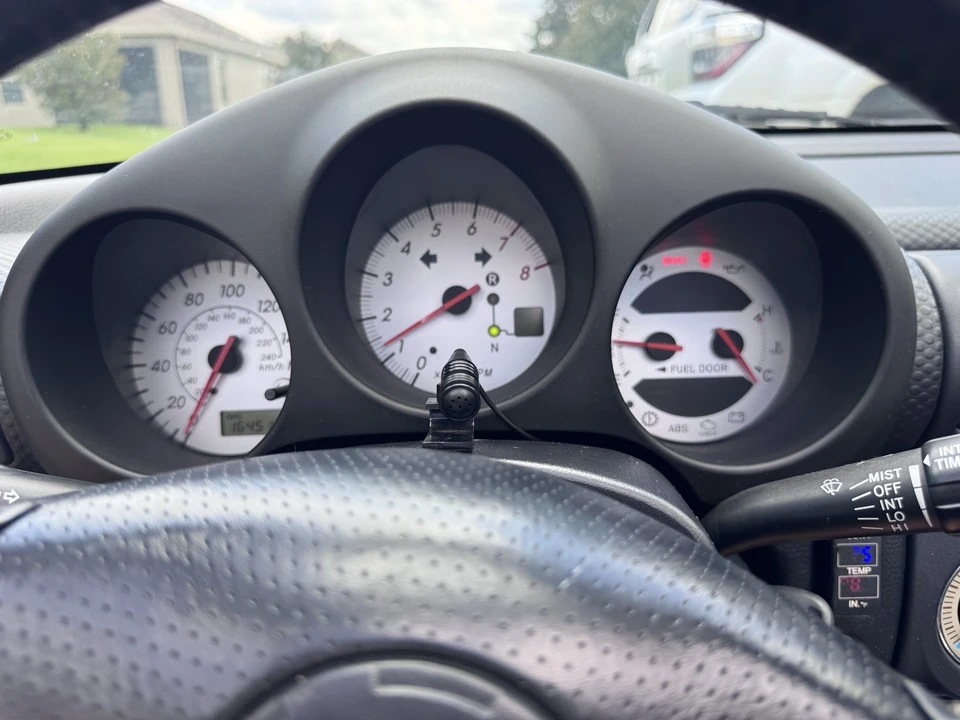 2004 Toyota MR2 Spyder/MR-S - Image 15 of 24
