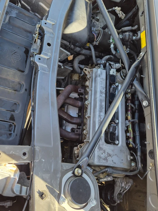 2004 Toyota MR2 Spyder/MR-S - Image 17 of 20