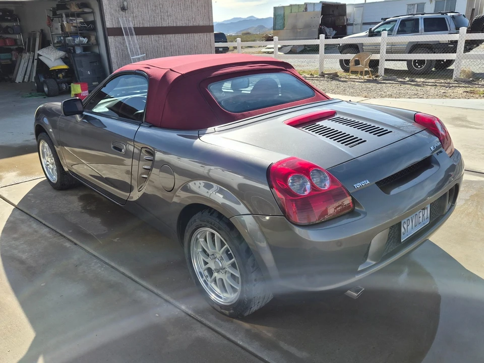 2004 Toyota MR2 Spyder/MR-S - Image 14 of 20