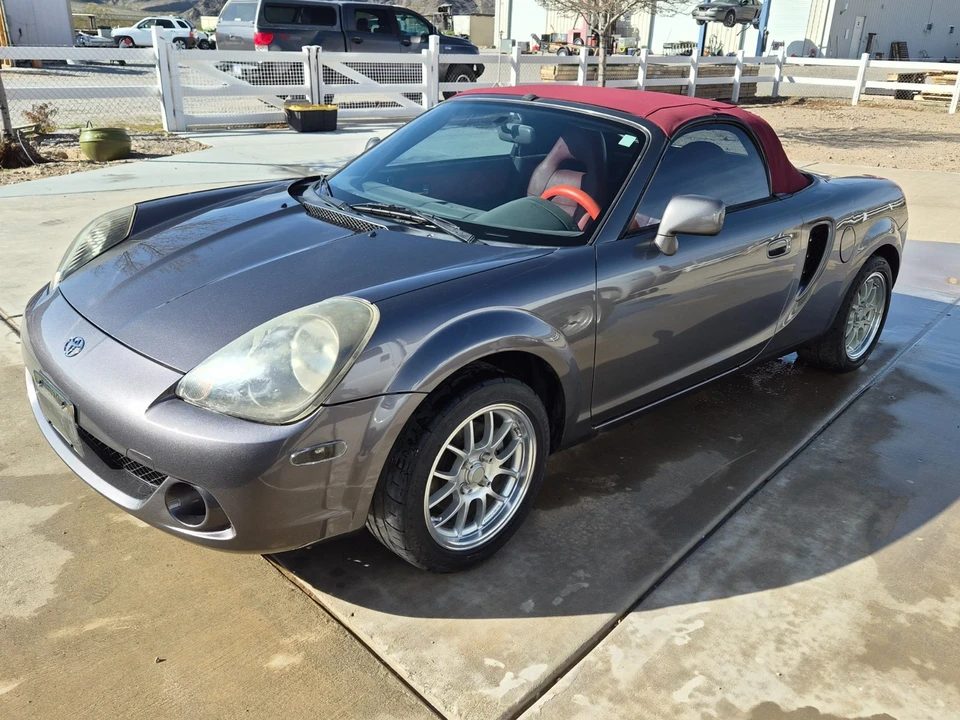 2004 Toyota MR2 Spyder/MR-S - Image 16 of 20