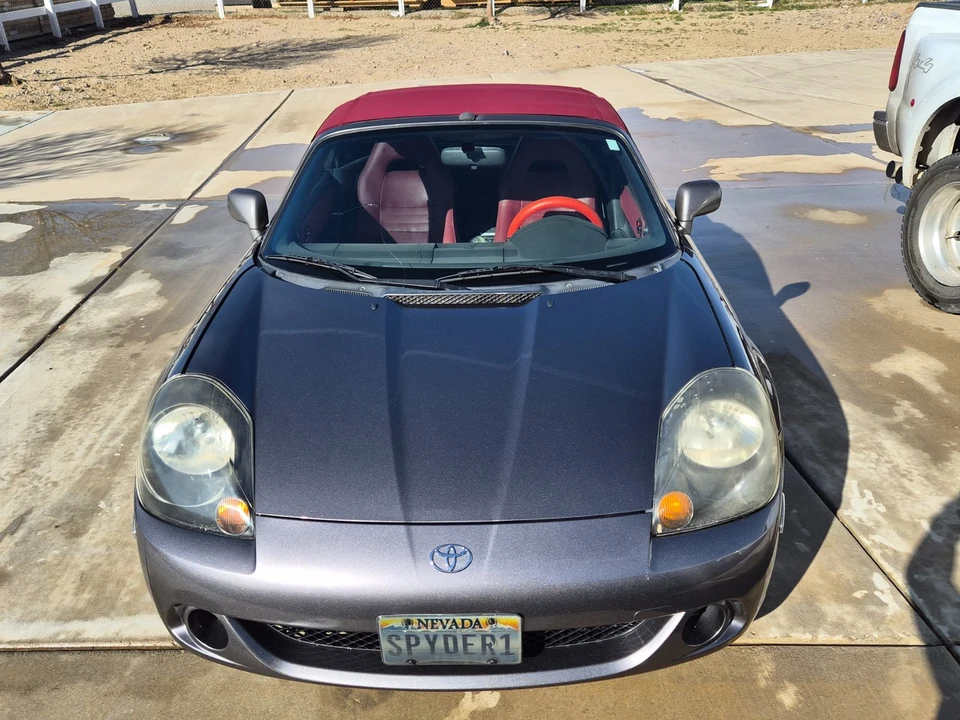 2004 Toyota MR2 Spyder/MR-S - Image 11 of 20