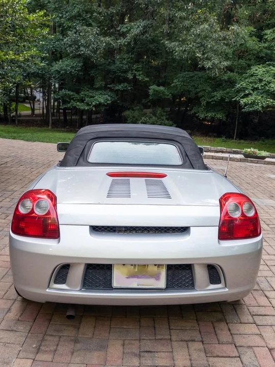 2004 Toyota MR2 Spyder/MR-S - Image 17 of 17