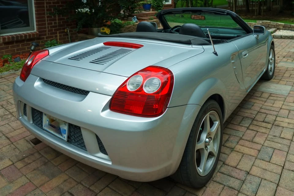2004 Toyota MR2 Spyder/MR-S - Image 6 of 17