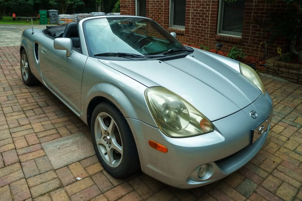2004 Toyota MR2 Spyder/MR-S - Image 8 of 17