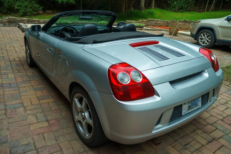 2004 Toyota MR2 Spyder/MR-S - Image 4 of 17