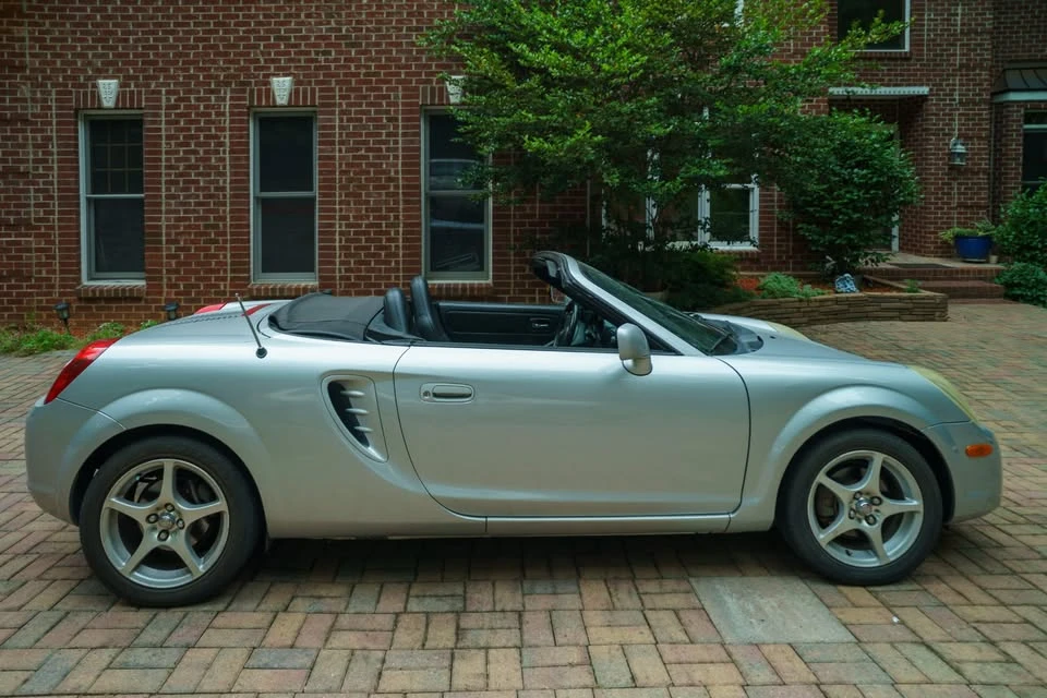2004 Toyota MR2 Spyder/MR-S - Image 7 of 17