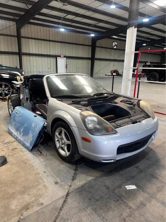 2004 Toyota MR2 Spyder/MR-S - Image 8 of 9