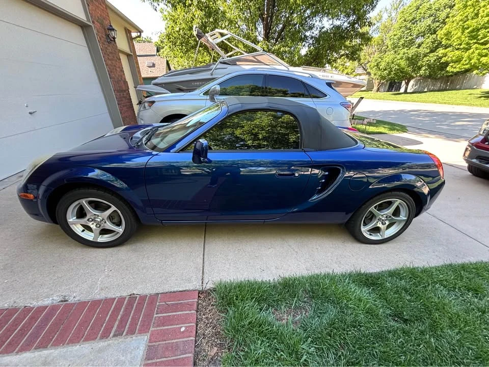 2004 Toyota MR2 Spyder/MR-S - Image 6 of 12