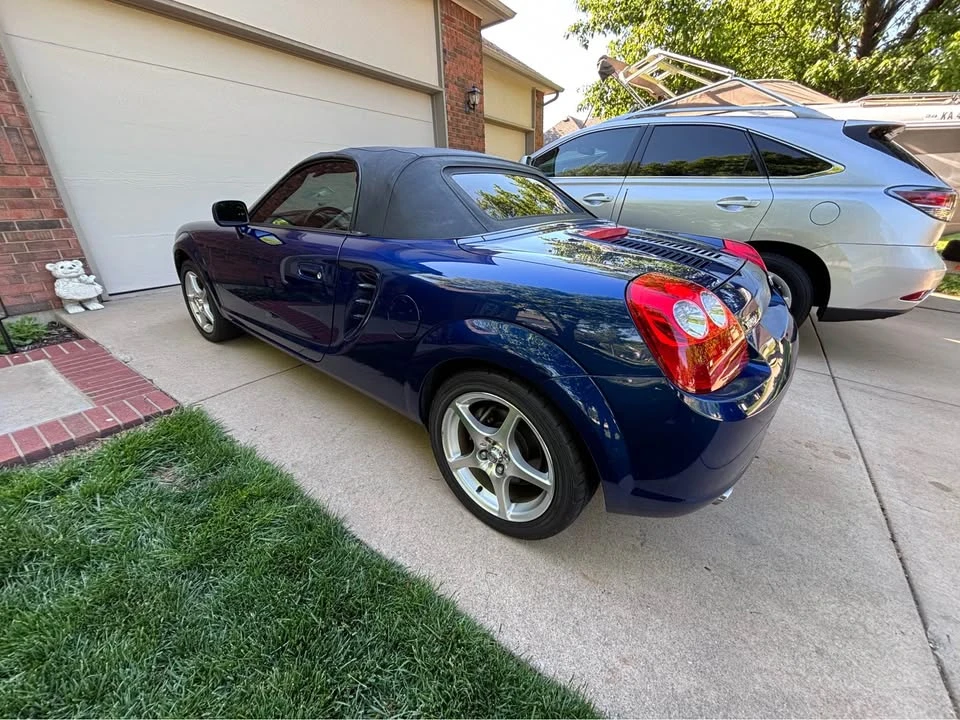 2004 Toyota MR2 Spyder/MR-S - Image 4 of 12