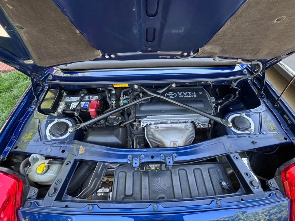 2004 Toyota MR2 Spyder/MR-S - Image 11 of 12
