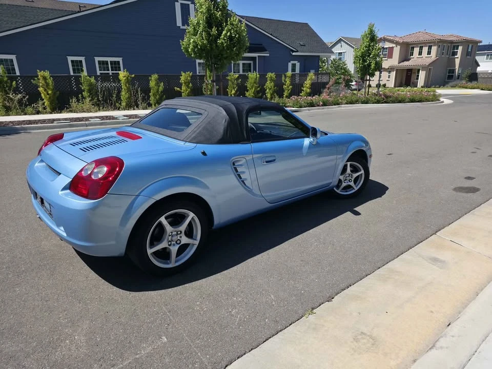 2004 Toyota MR2 Spyder/MR-S - Image 9 of 13