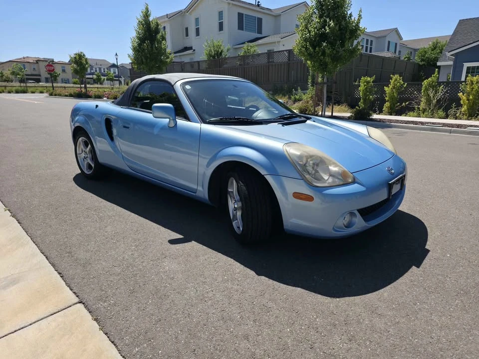 2004 Toyota MR2 Spyder/MR-S - Image 8 of 13