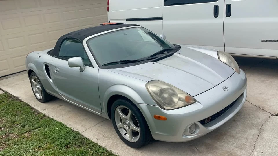 2004 Toyota MR2 Spyder/MR-S - Image 2 of 7