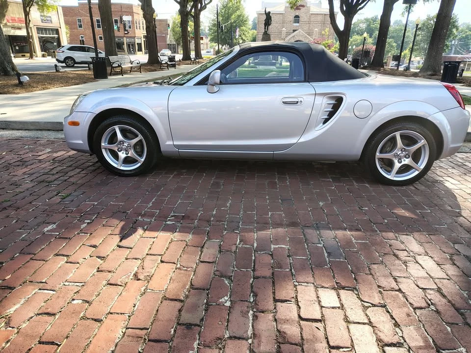 2004 Toyota MR2 Spyder/MR-S - Image 4 of 5