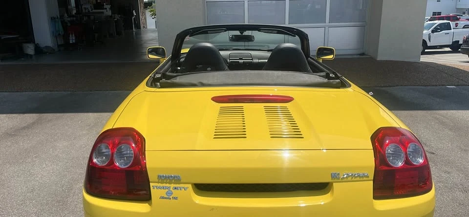 2004 Toyota MR2 Spyder/MR-S - Image 6 of 9