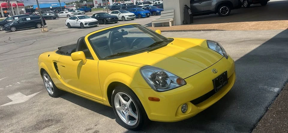 2004 Toyota MR2 Spyder/MR-S - Image 3 of 9