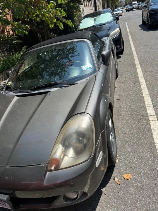 2004 Toyota MR2 Spyder/MR-S - Image 2 of 7