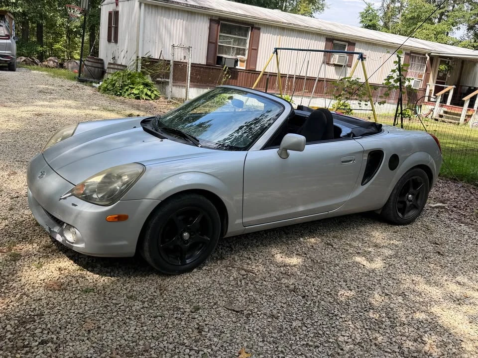 2004 Toyota MR2 Spyder/MR-S - Image 4 of 13