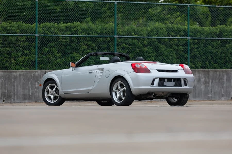2004 Toyota MR2 Spyder/MR-S - Image 9 of 28