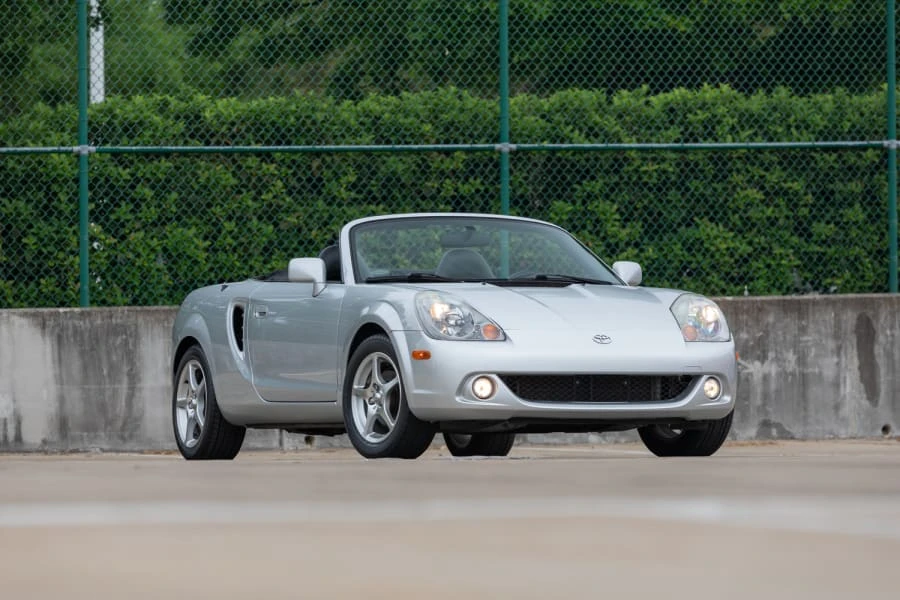 2004 Toyota MR2 Spyder/MR-S - Image 16 of 28