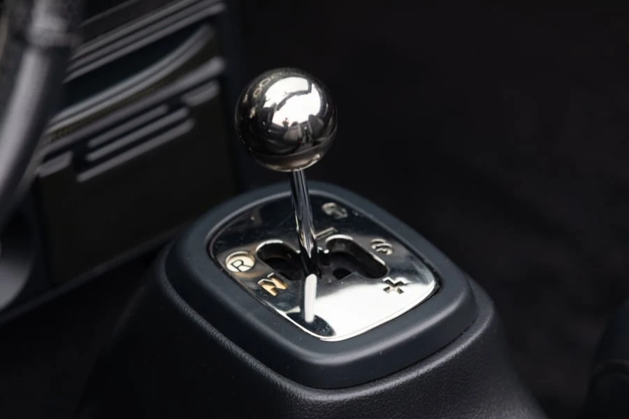 2004 Toyota MR2 Spyder/MR-S - Image 25 of 28