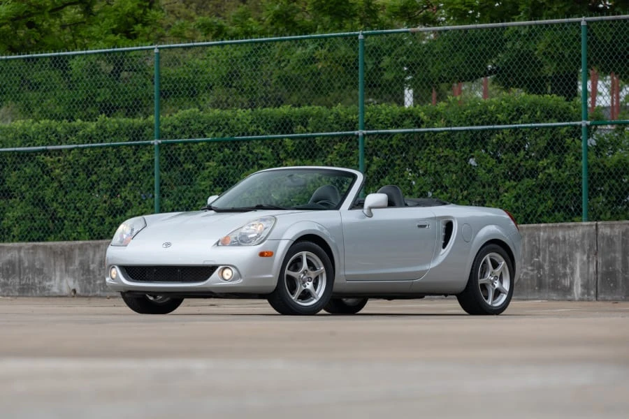 2004 Toyota MR2 Spyder/MR-S - Image 17 of 28