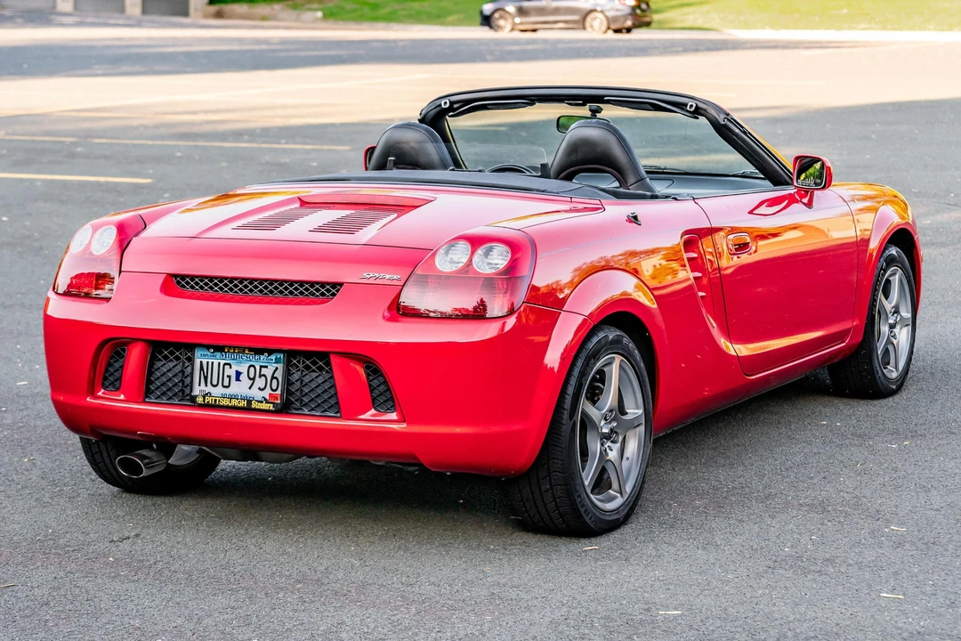 2004 Toyota MR2 Spyder/MR-S - Image 4 of 31