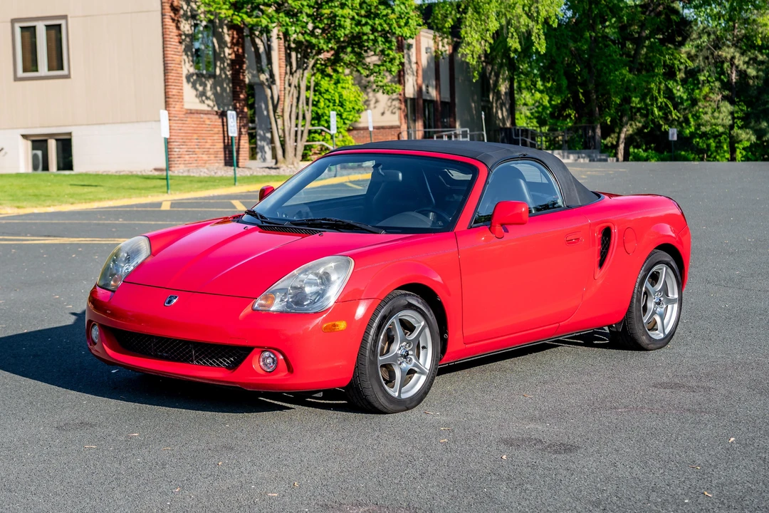 2004 Toyota MR2 Spyder/MR-S - Image 12 of 31