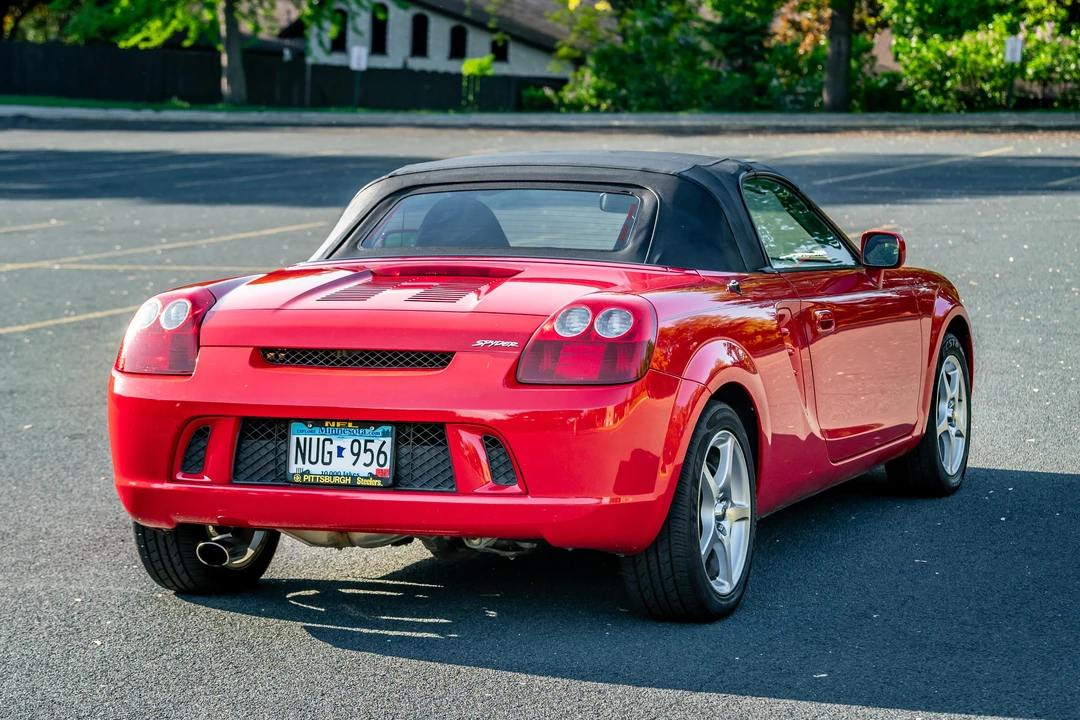 2004 Toyota MR2 Spyder/MR-S - Image 15 of 31