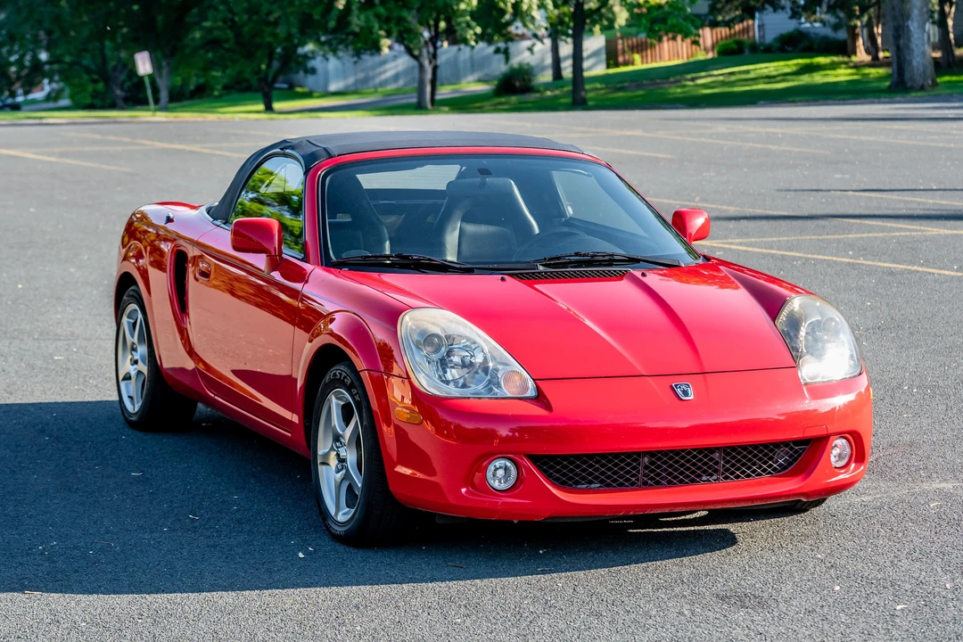 2004 Toyota MR2 Spyder/MR-S - Image 17 of 31