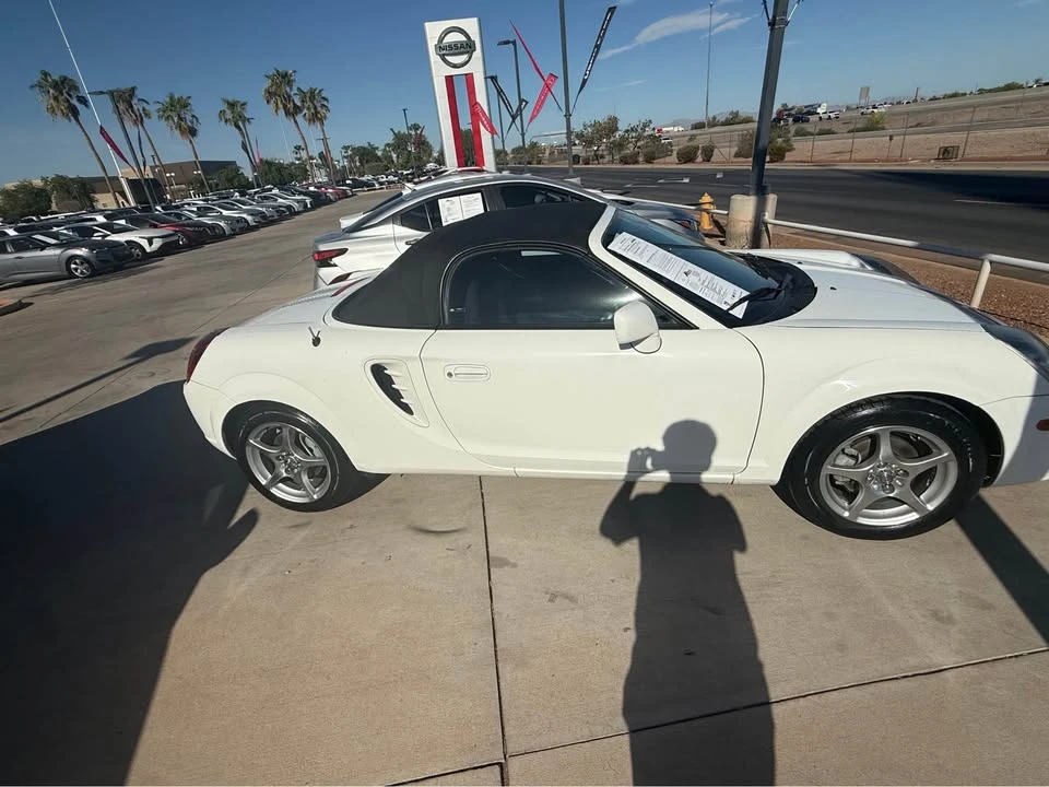 2004 Toyota MR2 Spyder/MR-S - Image 5 of 12