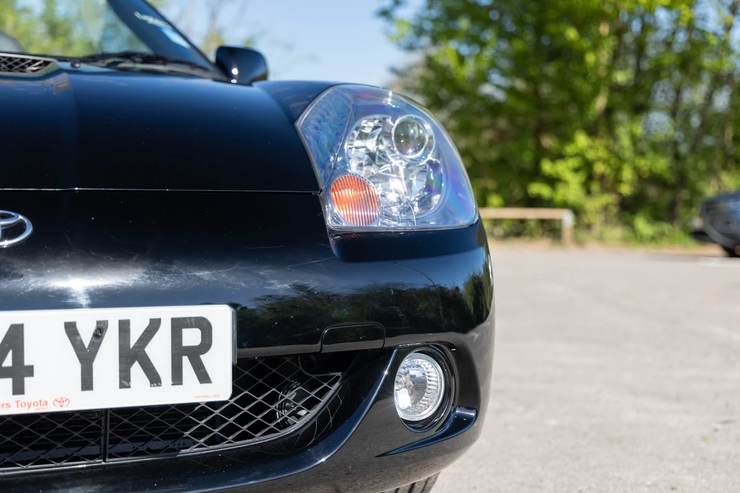 2004 Toyota MR2 Spyder/MR-S - Image 21 of 31