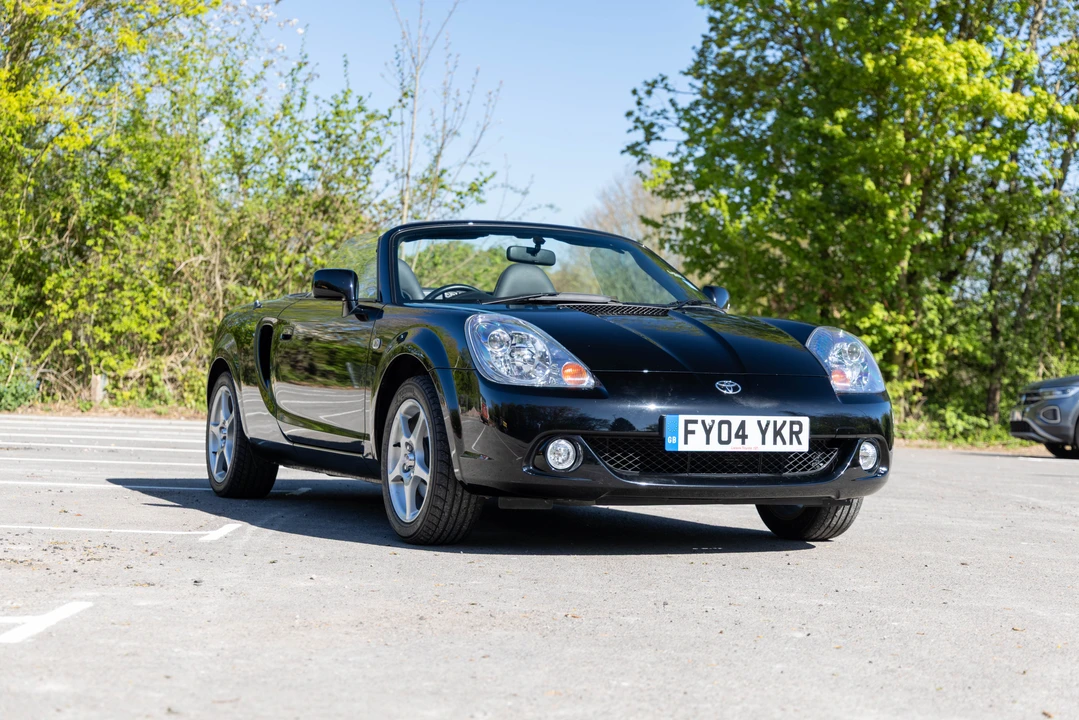 2004 Toyota MR2 Spyder/MR-S - Image 3 of 31