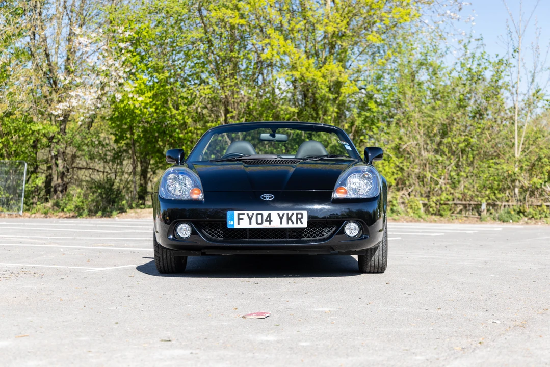 2004 Toyota MR2 Spyder/MR-S - Image 2 of 31