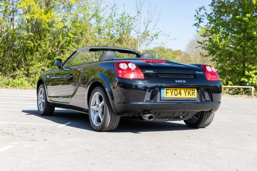 2004 Toyota MR2 Spyder/MR-S - Image 7 of 31