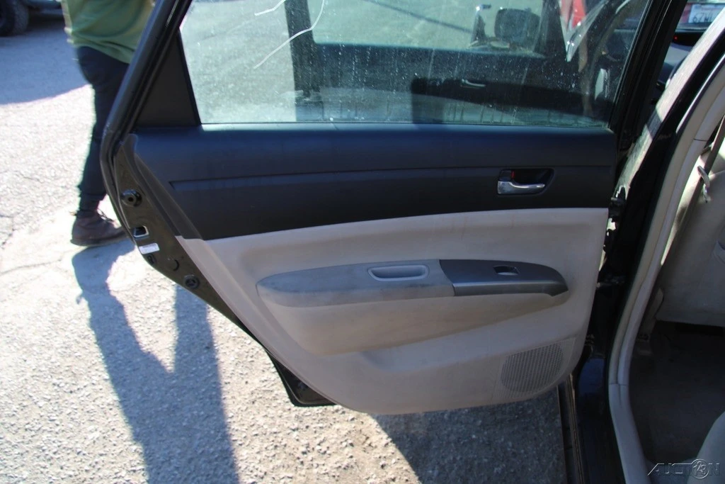 2004 Toyota Prius 2nd Gen - Image 18 of 21