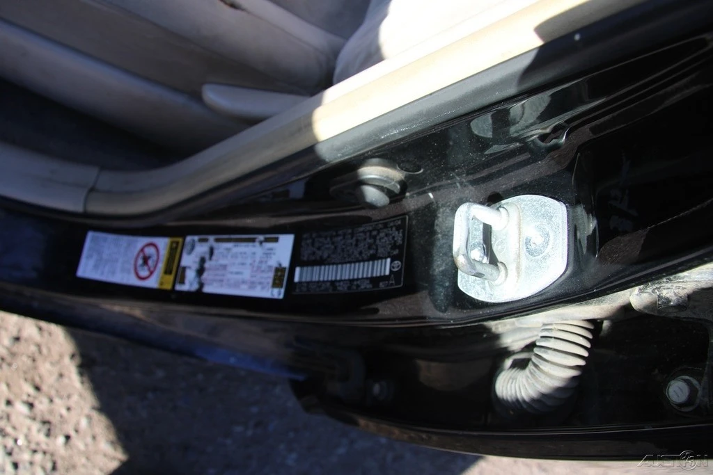 2004 Toyota Prius 2nd Gen - Image 11 of 21