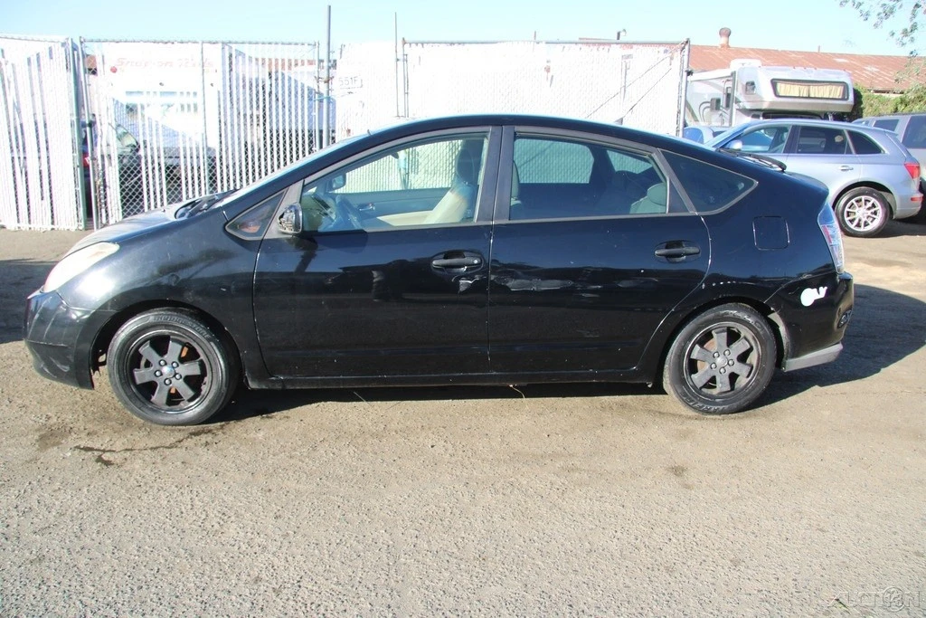 2004 Toyota Prius 2nd Gen - Image 3 of 21