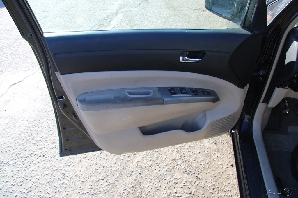 2004 Toyota Prius 2nd Gen - Image 12 of 21