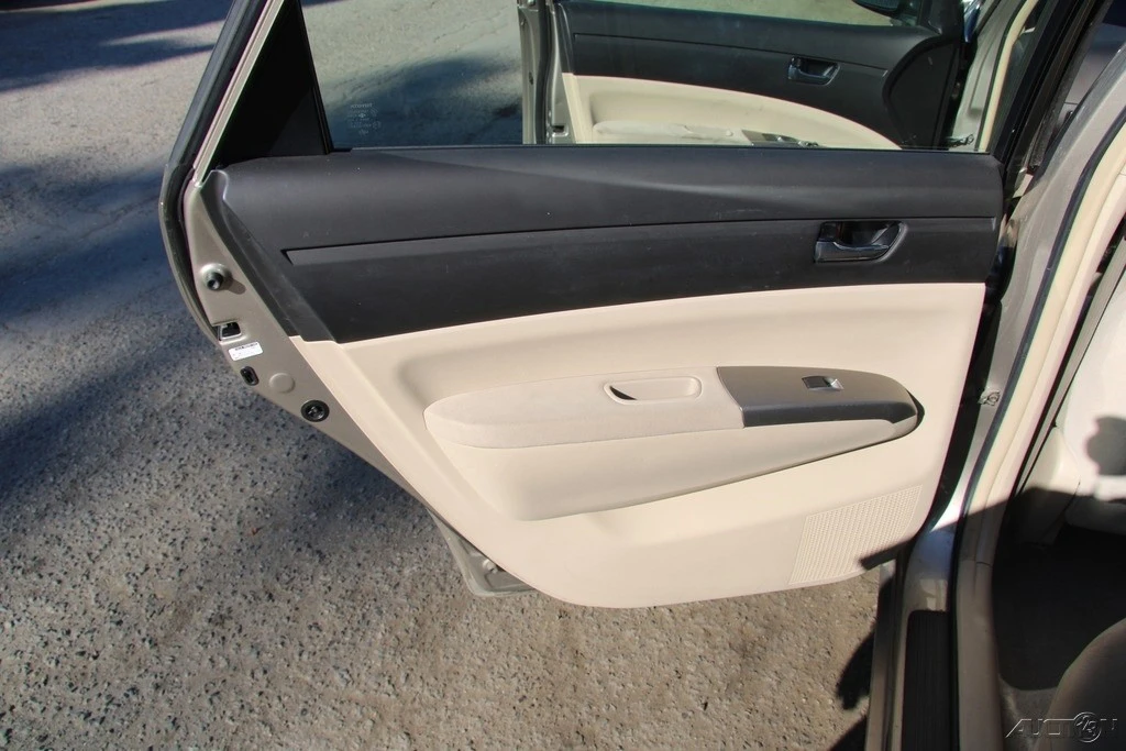 2004 Toyota Prius 2nd Gen - Image 20 of 21