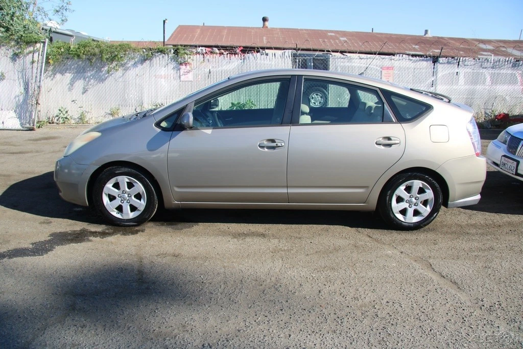 2004 Toyota Prius 2nd Gen - Image 3 of 21