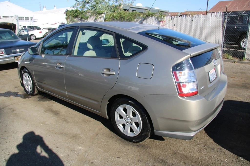 2004 Toyota Prius 2nd Gen - Image 5 of 21
