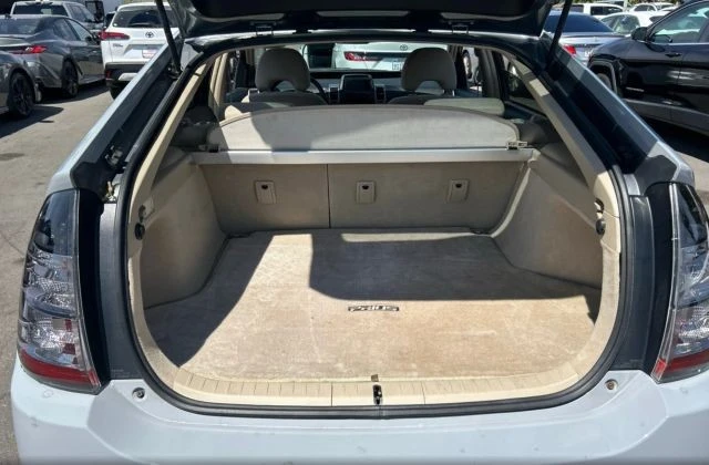 2004 Toyota Prius 2nd Gen - Image 14 of 15