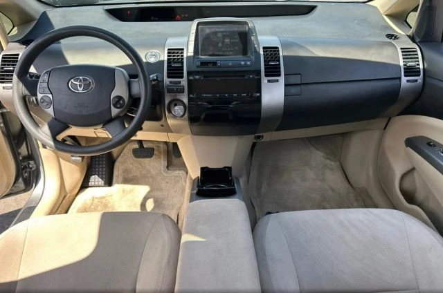 2004 Toyota Prius 2nd Gen - Image 10 of 15