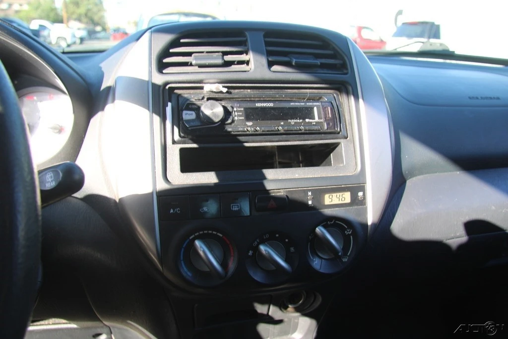 2004 Toyota RAV4 2nd Gen - Image 17 of 21