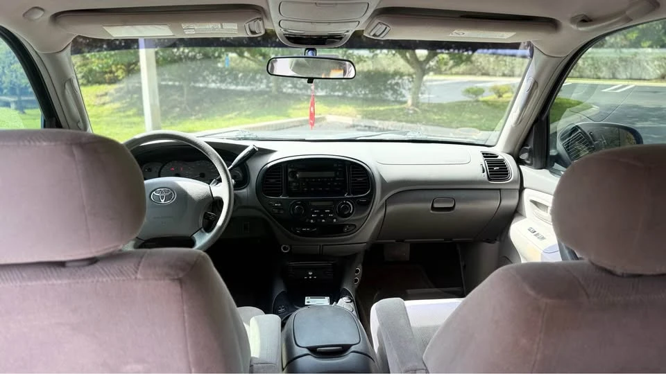 2004 Toyota Sequoia 1st Gen - Image 3 of 7