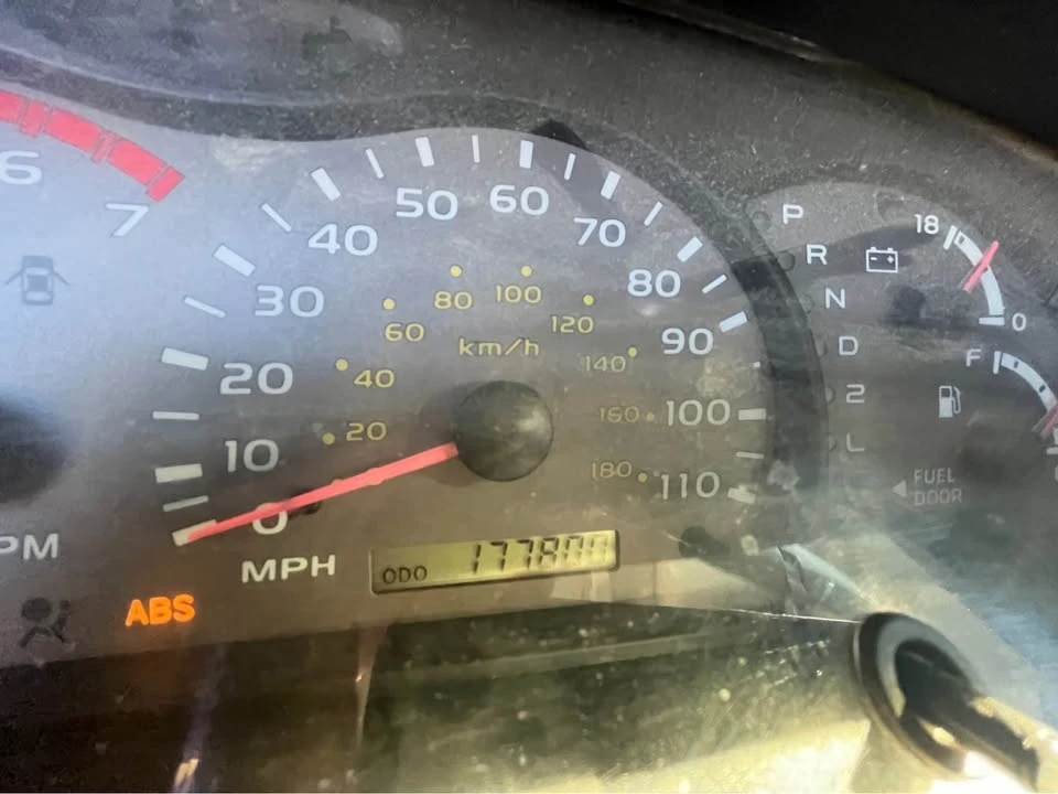 2004 Toyota Sequoia 1st Gen - Image 11 of 19